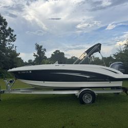 2019 Chaparral 191 Suncoast