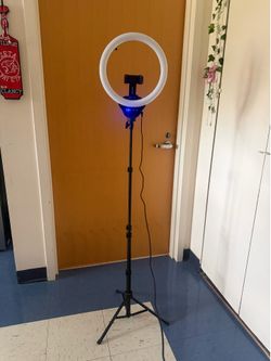 ring light for lighting and content
