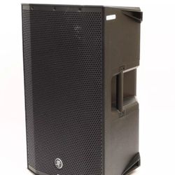 Mackie Thump Speaker whit 1300 Watts, Power 12" Very Strong And Loud, Working Great, No Issues
Only Used It Tree Times
