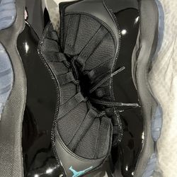 Jordan 11 Black/Gamma 