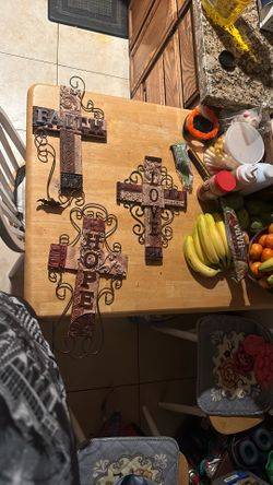 Decoration Cross Faith, Hope And Love 