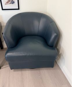 Billfold 100% Top Grain Leather Swivel Accent Chair