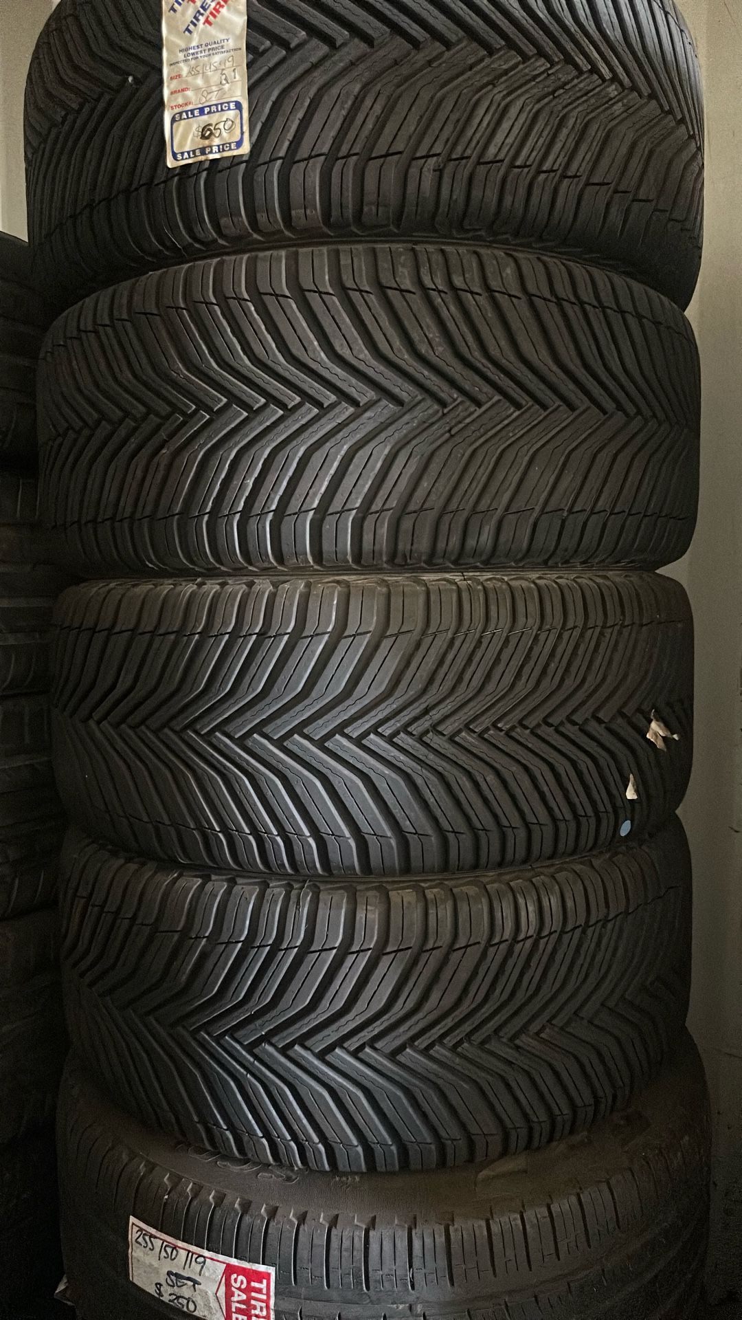 235/45r19 Michelin