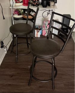 Set of 2 Black Metal Swivel Bar Stools
