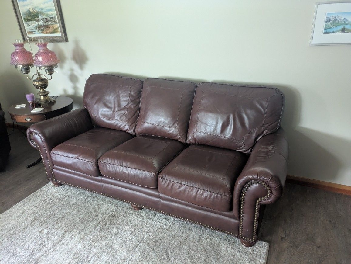 Nice 7 Ft Leather Couch Great Shape