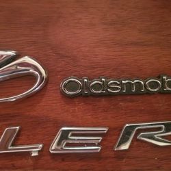 Oldsmobile Alero Emblems