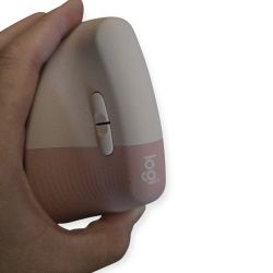Logitech Lift Vertical Ergonomic Mouse - Pink