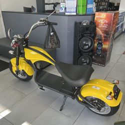 2,000Watts Electric Cobra Scooter! Finance For $50 Down Payment!!