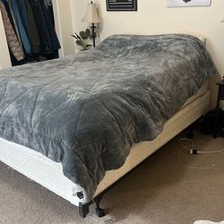 Queen Size Mattress And Box Spring 