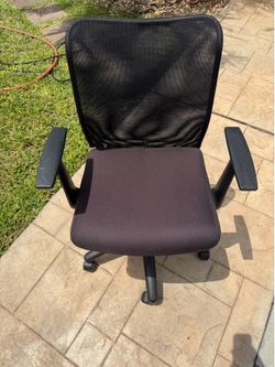 Desk chair