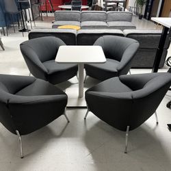 Lounge Chairs Designer Set (4 Lounge Chairs + Small Table) – Excellent Condition!