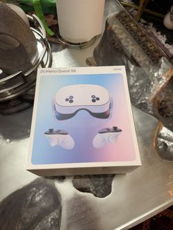 Meta Quest 3S 128GB with 12 Month Meta Horizon+ Subscription Bundle