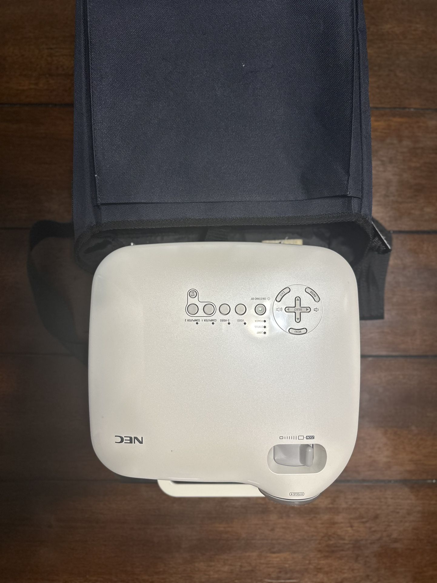 NEC VT670 Multimedia Projector