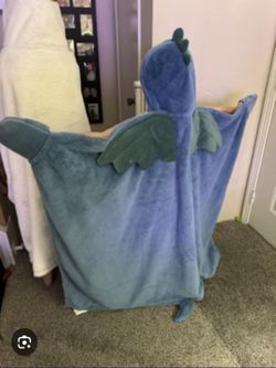 Pillowfort Dragon Kids' Hooded Blanket (40x50, Faux Fur, Recycled Polyester)