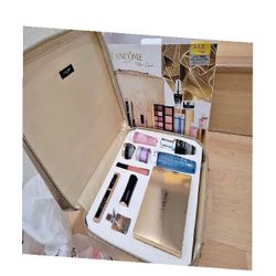 live project Fuel Your Beauty Career with New Cosmetology School Makeup Collection