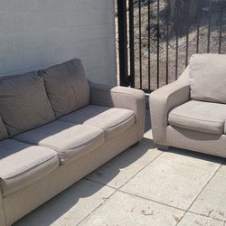 Couch / Sofa Set