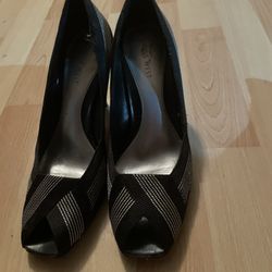 Nine West Black & White Fabric Heels  Size 8
