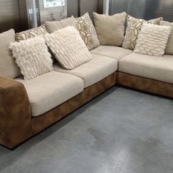 Sectional Sofa / Chaise 