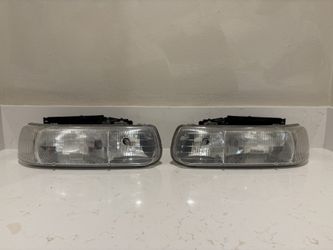 ‘96 to ‘06 Chevrolet Tahoe/Blazer/Silverado Headlights