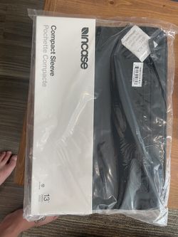 Laptop Incase Compact Sleeve – 13”  (Black)