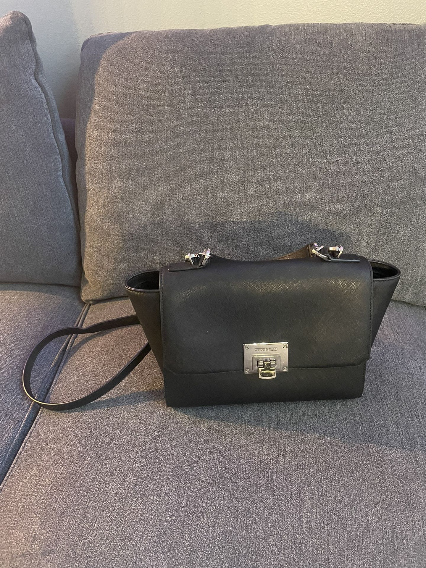 Michael Kors Purse Crossbody/ Handbag