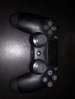 PS4 controller
