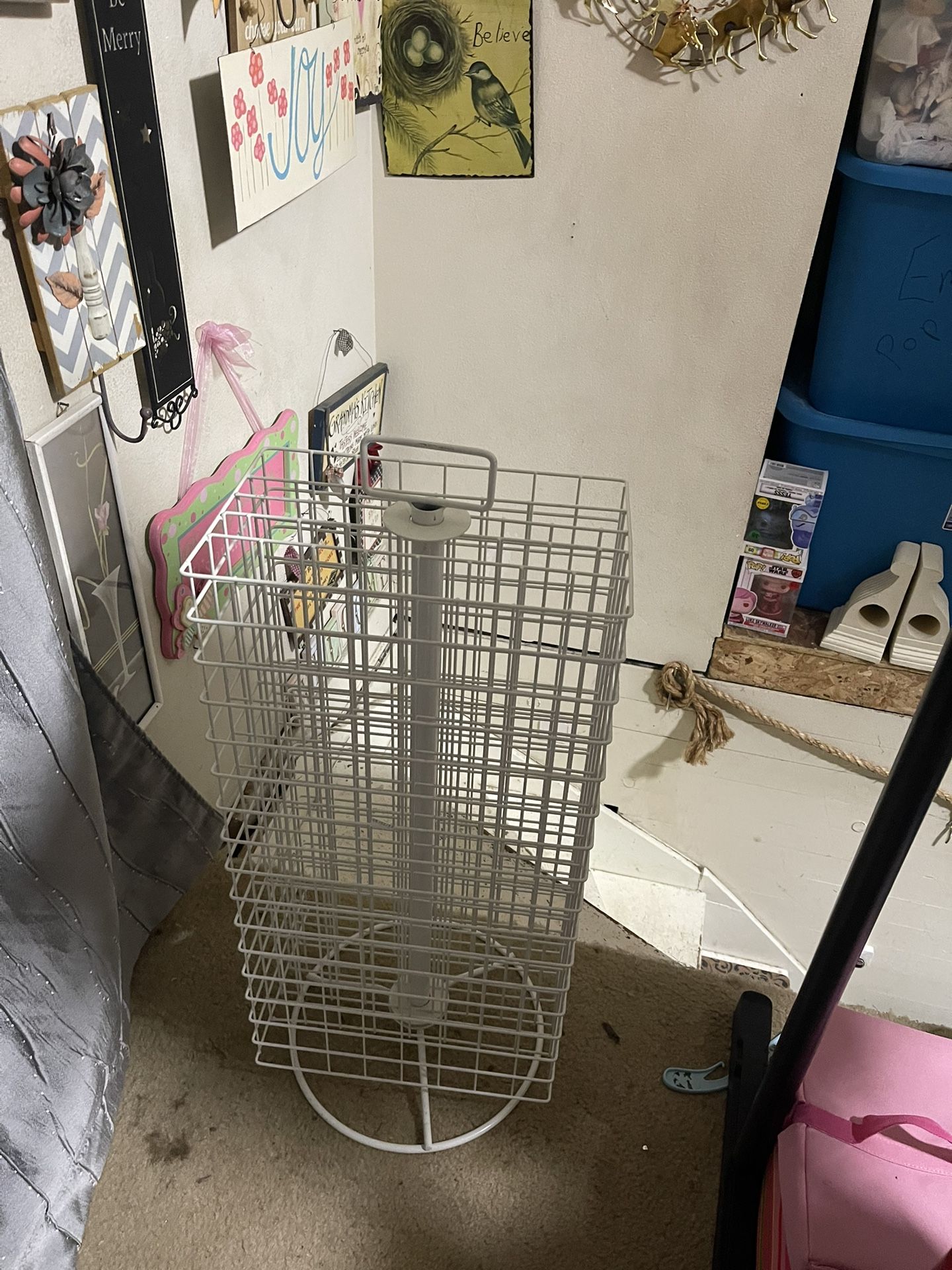 Large storage spining organizer for paint bottles. pick up area everett pinehurst area. cash only