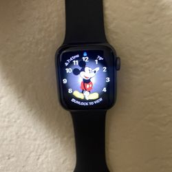 Iwatch 4 Series And iPhone 6 Not Unlocked 
