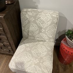 Excellent Ivory Upholstered Chair