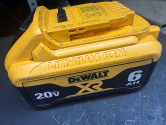 2 Dewalt 20v 6AH Batteries w/Charger
