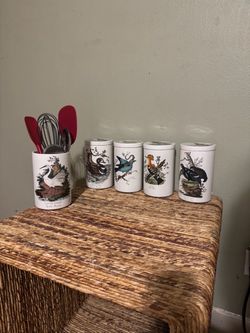 Portmeirion Pottery Birds of Britain Canisters Set of 5!!!  designed by Susan Williams-Ellis