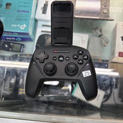 SteelSeries GC-00007 Nimbus + Wireless Gaming Controller for iPhone, iPad, iPod 