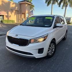 2017 KIA Sedona
