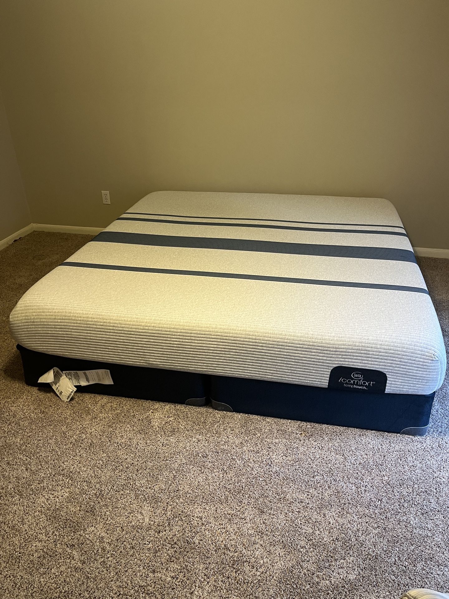King Size Serta iComfort Temp Touch Mattress And Box Springs