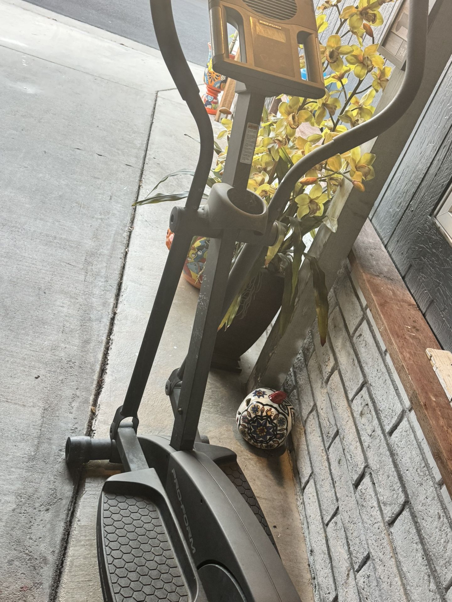 Elliptical Machine With Fan