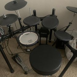 Roland Electronic Drums Set Td-11 
