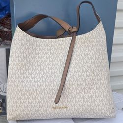 Michael Kors Tote