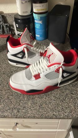 Jordan 4 fire reds