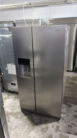 Whirlpool side by side refrigerator
