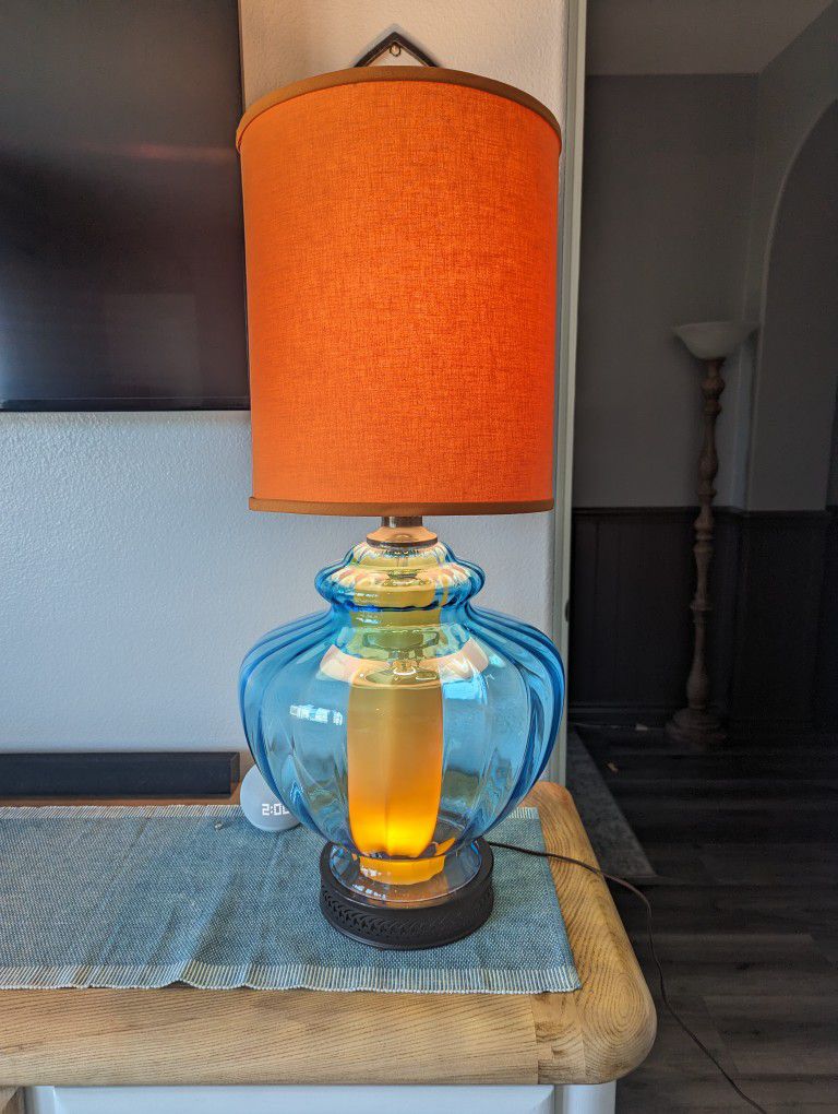 Vintage Mcm Table Lamp 