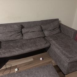 Free Sofa It’s Also A Storage That Lifts up For Extra Room 