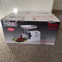 Brand New 1200 Watt Meat Grinder Kitchen Appliance