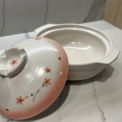 Ceramic Cooking Pot with Lid – Cute Floral Design, Great for Soups & Hot Pot