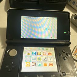 Nintendo 3ds with carrying case and game