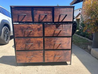 Dresser