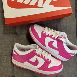 Dunk Low Laser Fushia - Size 6w-7.5w