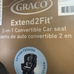BRAND NEW CARSEAT