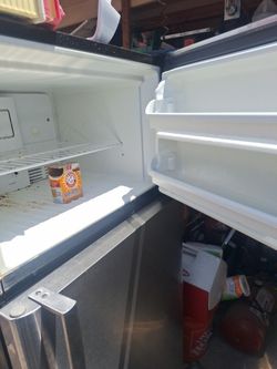 Fridgidaire 2dr. Stainless.