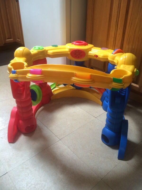 Fisher price crawl hotsell and cruise playground