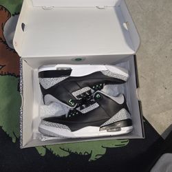 Jordan 3 Green Glow Size 13